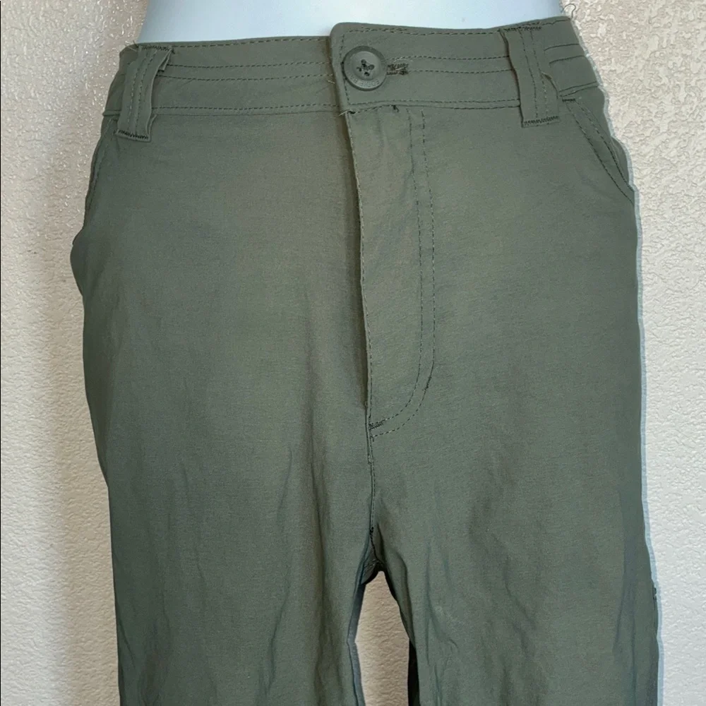 Not For Sale. EDDIE BAUER Olive Green Casual Cropped Pants. 16
